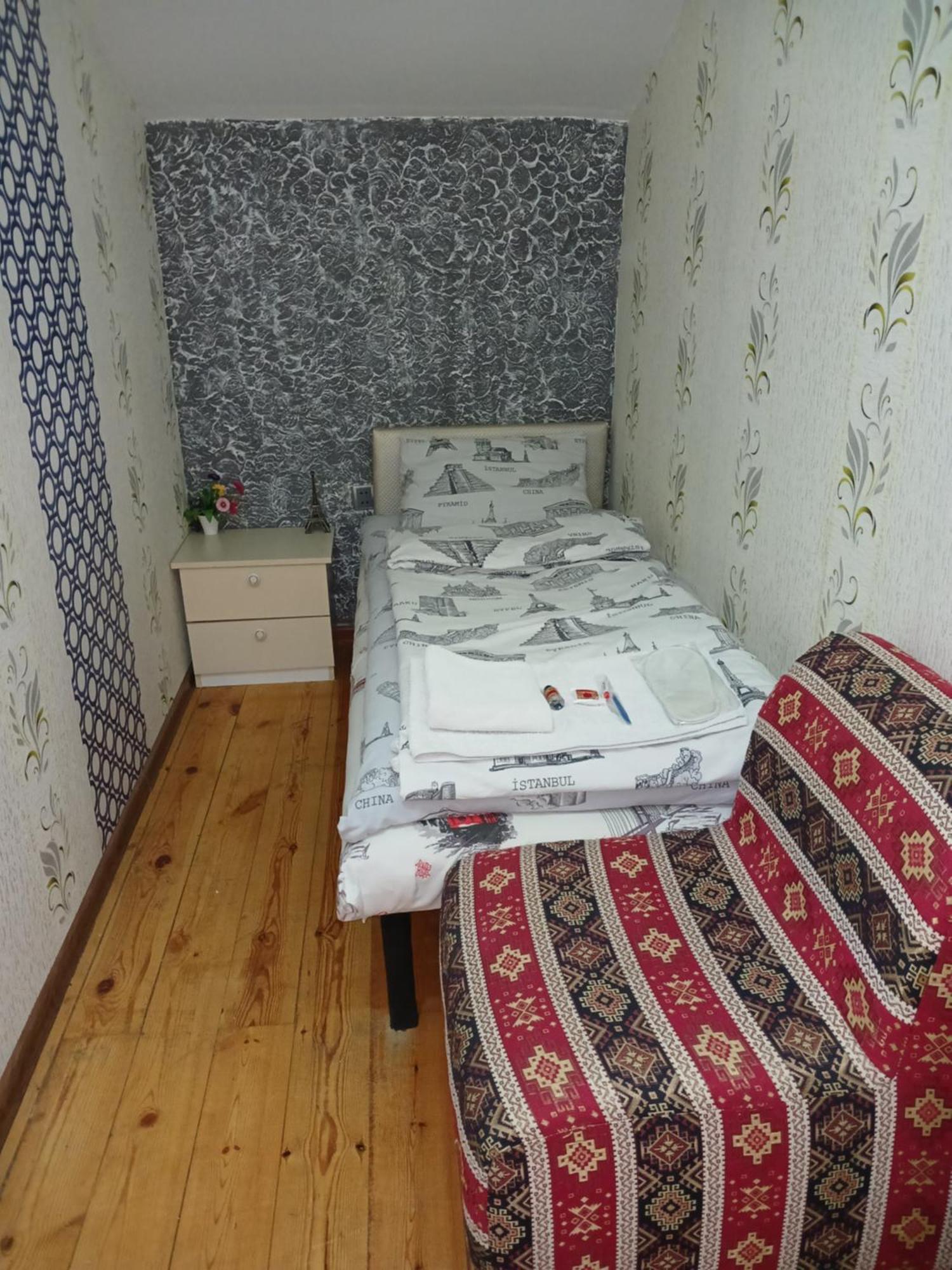 Cth-Baku-Hostel Esterno foto